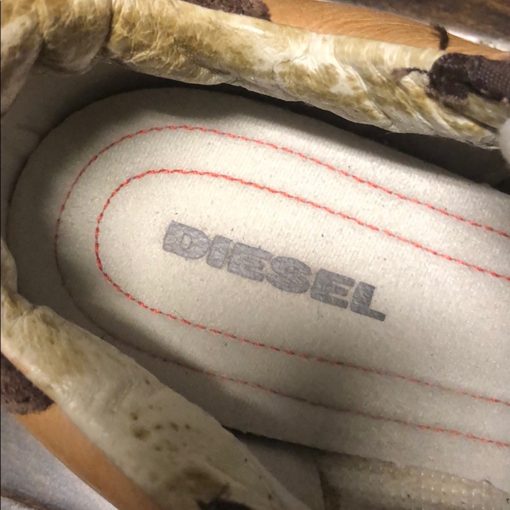 Shoes - Picture 7 of 8